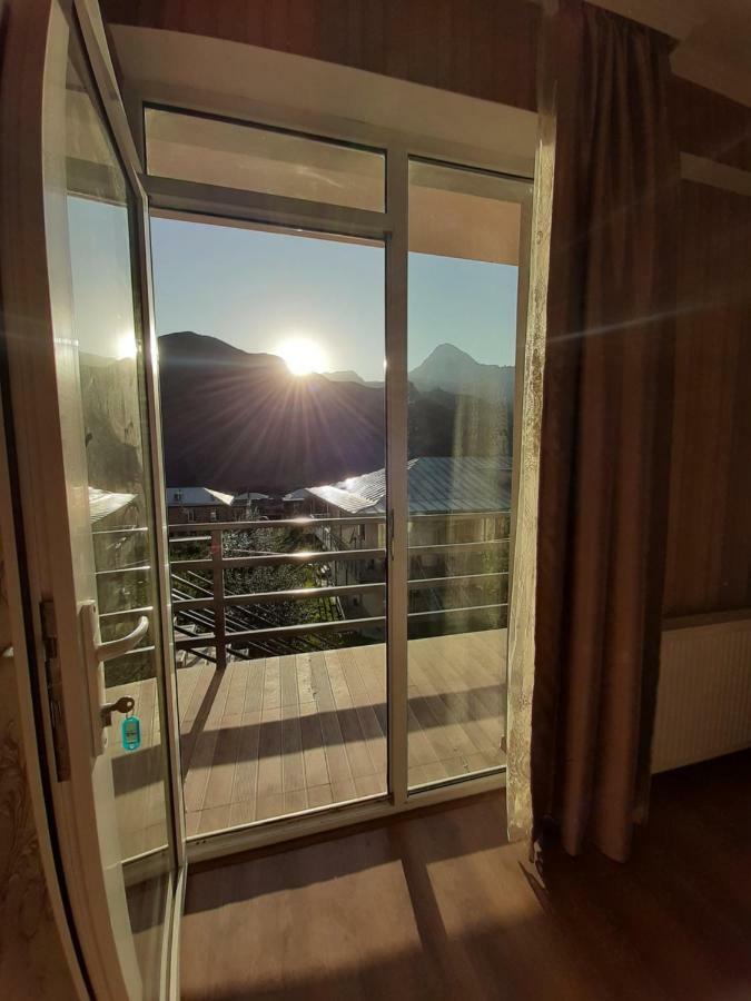 Hotel Sky Star Stepancminda Zewnętrze zdjęcie